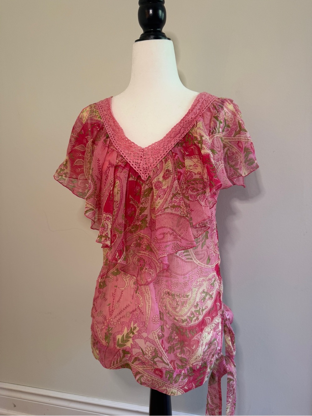 Ladies Pink Paisley V-Neck Ruffle Tunic Top M